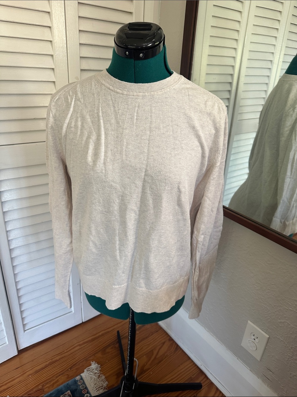 Everlane Light Cream Crewneck Sweater